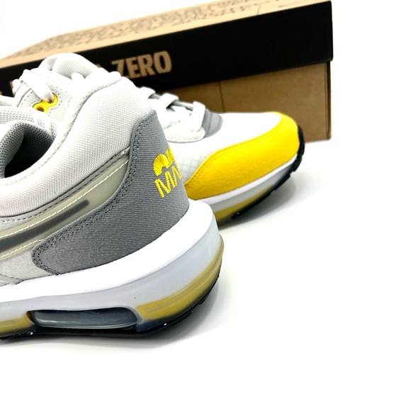 Nike Air Max Motif ‘Photon Dust Yellow’ Men’s Size 8 - Picture 4 of 7